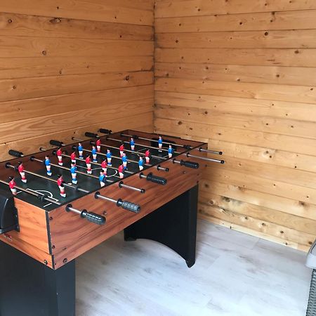Large 5 Bed House In Scarborough Near The Beach, Large Garden & Hot Tub Kültér fotó