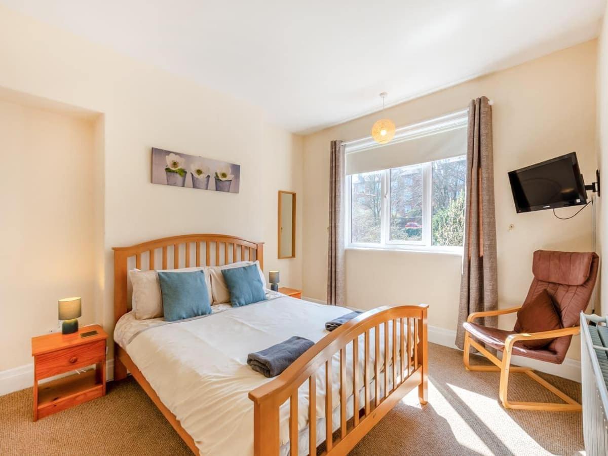 Large 5 Bed House In Scarborough Near The Beach, Large Garden & Hot Tub Kültér fotó